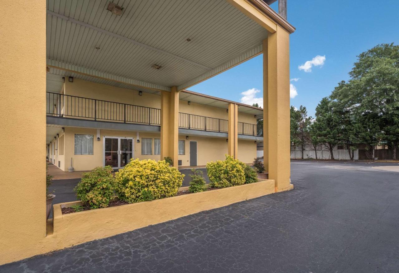 Econo Lodge Thomaston Exterior foto